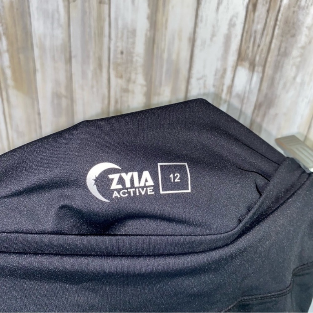 Zyia Black Leggings - Picture 6 of 6